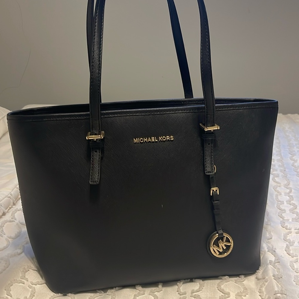 Michael kors jet set purse